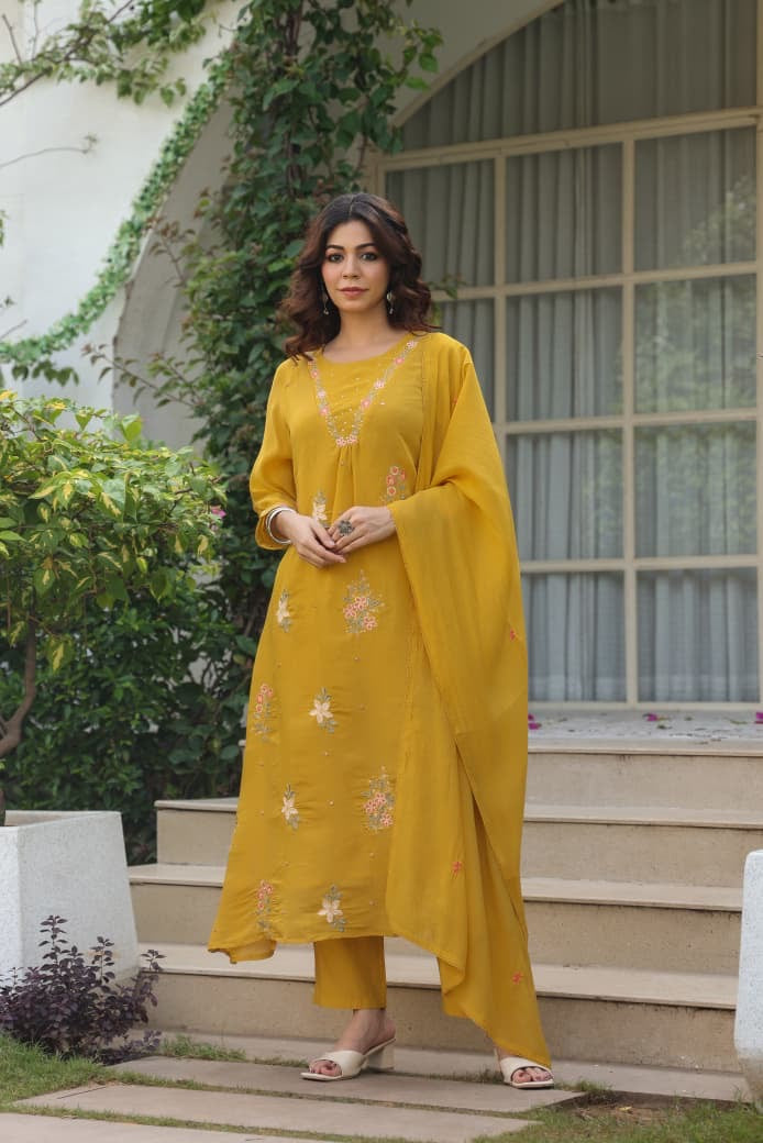 Classy Elegance in Mul Chanderi